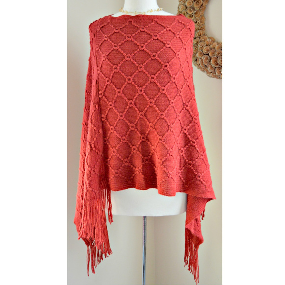 Assimentrical knit poncho in red ONE SIZE NWOT - Picture 3 of 3